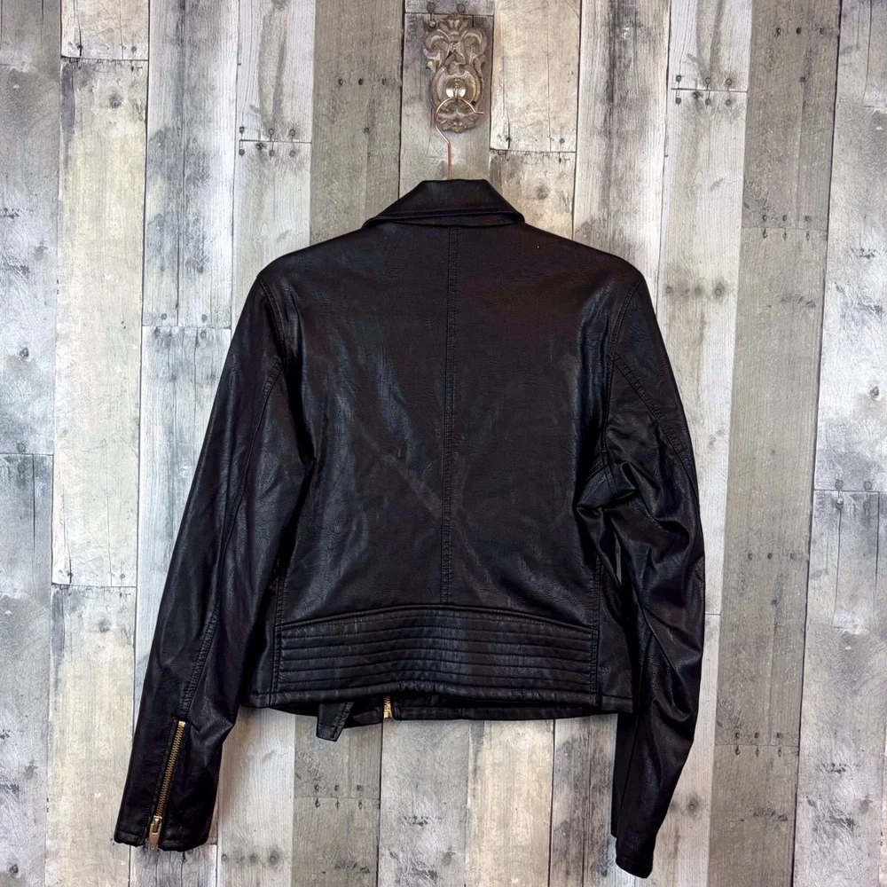 Blank NYC Vegan Faux Leather Moto Jacket Rose Gold Hardware Size Large.
